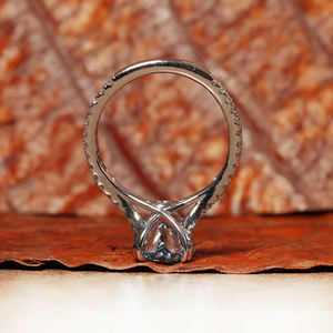 Bague de fiançailles pour femme en or blanc 14 carats avec diamant bleu fantaisie ovale de 2,5 carats cultivé en laboratoire, certifié IGI, clarté VS, style bohème CVD - Product Image 5