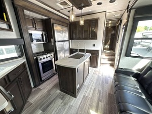 D-u-t-c-h-m-e-n V-o-l-t-a-g-e 3845 d'occasion de 2022 prêt à la vente - Product Image 3