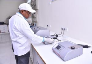 R-3-Cloro-1,2-Propanodiol, Materia Prima API para Productos Químicos Finos y Aplicaciones de I+D, para Venta de Exportación - Product Image 3