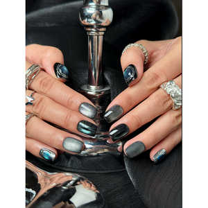 Cosmic Echo - Arte de Uñas con Diseño de Eco Cósmico para Realzar las Uñas - Product Image 4