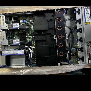 Serveur de virtualisation à large bande passante Lenovo ThinkSystem SR650 V3 offrant des performances rapides DDR5 4800MT/s - Product Image 2