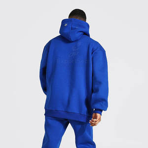 Chándal de diamantes de imitación inspirado en la tendencia con tela suave y aspecto elegante Chándal elegante de diamantes de imitación - Product Image 4