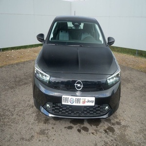 CORSA HATCHBACK 2025 USADO EN BUEN ESTADO CON FRENO DE ESTACIONAMIENTO AUTOMÁTICO - Product Image 1