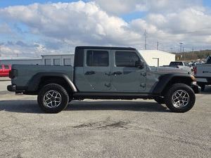 Jeep Gladiator Rubicon Crew Cab 4WD 2025 Seminuevo, Listo para Enviar, Acero, 3 Años de Garantía - Product Image 3