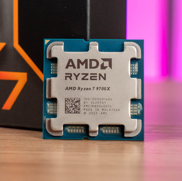 For for 7 9700X 8-Core 16-Thread Unlocked 3.8GHz 64-Bit Desktop Processor New Other Socket 8MB L2 Cache 30MB L3 Cache