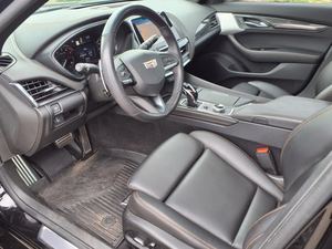 Sedán Deportivo C-T5 2022 Usado en Buen Estado, Color Raven, Tracción en las Cuatro Ruedas - Product Image 2