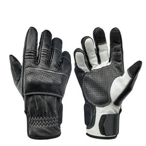 Guantes de moto deportivos de calidad para carreras y montar en bicicleta fabricados en Pakistán - Product Image 1