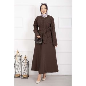 Conjunto de Dos Piezas para Mujer en Color Café, Falda Texturizada con Cinturón y Blazer, Diseño de Dos Piezas - Product Image 4