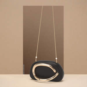 กระเป๋าถือหนัง PU ทรงสี่เหลี่ยมหรูหราพร้อมโซ่ถอดออกได้และตกแต่งโลหะกระเป๋าคลัทช์สำหรับงานราตรีมีสไตล์ - Product Image 1