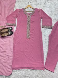 ชุดเครื่องประดับ georgette salwar kameez หนังแท้พร้อมด้วยเสื้อดีไซน์เนอร์ที่ทำด้วยมือและจับคู่กางเกง dupatta สำหรับโอกาสพิเศษ - Product Image 4