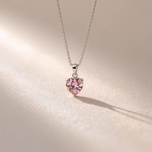 Fine Jewelry Collier en or massif 9K avec pendentif saphir rose en forme de coeur | Bijoux pour femmes - Product Image 1