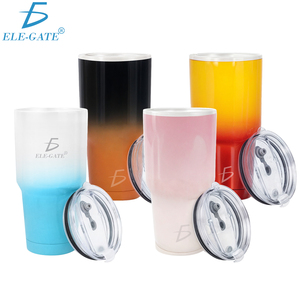 Mug thermique bicolore de 840 ml, gourde isotherme en acier inoxydable pour les voyages, bouteille d'eau avec une isolation thermique élevée - Product Image 1