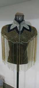 Haut classique de style poncho en satin pour femmes et filles haut en satin lourd perlé à la main pour robes de soirée élégantes produit - Product Image 2