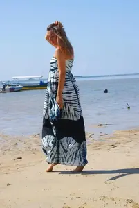 Robe longue Maxi sans bretelles à imprimé floral pour femmes, tenue de plage en tissu rayonne, tissée à la taille naturelle, longueur au sol - Product Image 3