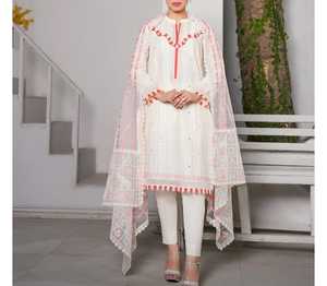 Vestido de fiesta tradicional indio para mujer de estilo Maxi de Color rojo de alta calidad en todos los tamaños y colores personalizados - Product Image 5