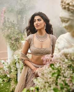 Beautiful Wedding Lahenga With Beautiful Heavy <b>Sequins</b> Work ,Heavy Dori - Product Image 3