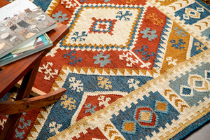 Dernier tapis d'extérieur de designer moderne tissé à la main en fil PET recyclé de haute qualité, tapis de sol coloré pour la décoration intérieure à bon prix - Product Image 4