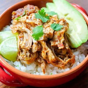 Vente en gros de hauts de cuisse de poulet surgelés, désossés, sans peau et quartiers pour les cuisses Fournisseur de volaille halal prêt pour l'exportation - Product Image 5