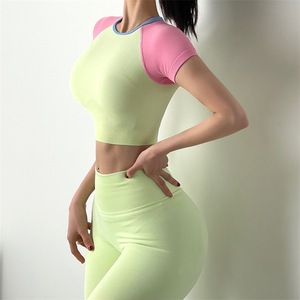 Ensemble demi-manches côtelées Fitness Yoga Wear Ensembles moulants 2 pièces T-shirt court Top Taille haute Leggings Ensembles de gymnastique d'entraînement - Product Image 3