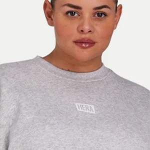 Sudadera de mujer de gran tamaño OEM de calidad en blanco más vendida tamaño real logotipo estampado personalizado cuello redondo pequeño MOQ - Product Image 6