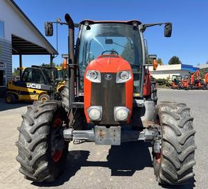 Tractor M126GXDTC 2015 - Tractor Utilitario de Alta Potencia para Agricultura Profesional - Product Image 1