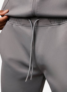 Pantalones de chándal ajustados de algodón para hombre con panel lateral en contraste y logotipo personalizado, pantalones y pantalones transpirables para hombre con bolsillos - Product Image 5