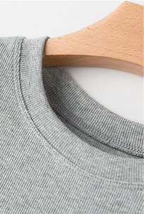 Logo personnalisé Hauts de corset pour femmes Haut court confortable en tricot pour adultes avec bretelles réglables Conception solide et sexy pour femmes - Product Image 2