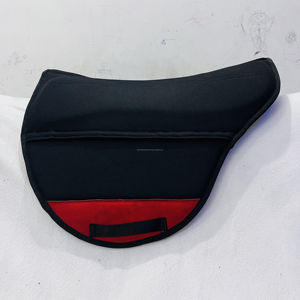 Almohadilla de malla para silla de montar con parche de gamuza y doble espuma amortiguadora para equitación - Product Image 4