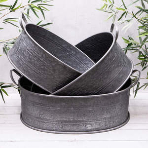 Jardinière galvanisée de forme ovale pour plantation en extérieur avec corps durable et style ferme classique - Product Image 1