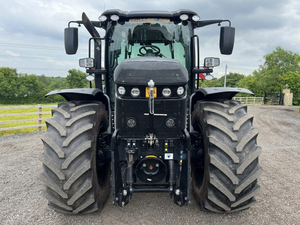 รถแทรกเตอร์การเกษตร JCBB Fastrac 4220 ขับเคลื่อน 4 ล้อ 230 แรงม้า เครื่องยนต์ FPT คุณภาพพรีเมียม ระบบเกียร์ขับเคลื่อนแบบปั๊ม  ประสิทธิภาพสูง - Product Image 2