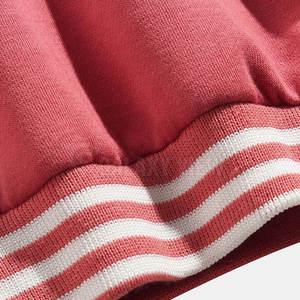 Chaqueta Universitaria Personalizada al por Mayor para Hombre, Chaqueta Universitaria con Cuello Alto para Uso en Exteriores - Product Image 5