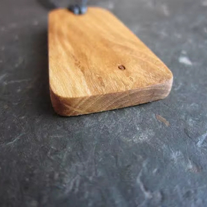 Elegante colgante de madera hecho a medida con collar de resina inspirado en la naturaleza, estilo artístico para Ángel para fiestas de regalo - Product Image 1