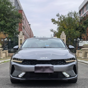 Nuevo KLa K5 Modelo 2025 2.0T Sedán Flagship de 4 Puertas y 5 Asientos, Vehículo Mediano de Gasolina con Tracción Delantera y R19, Alta Velocidad - Product Image 2