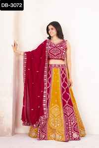 Las mujeres más hermosas usan ropa de boda y Festival elegante Vichitra seda Lehenga Choli con precio bajo y la mejor calidad Lehenga - Product Image 4