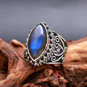 แหวนอัญมณีชั้นดีทำจากแร่แลบราโดเรดี้ธรรมชาติแหวนเงินแท้สี925ขายส่งเครื่องประดับจากโรงงานอินเดีย - Product Image 4