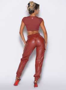 Derniers pantalons de survêtement personnalisés rouge brique pour femmes Liquid Cargos Scrunch Butt Joggers Pantalons de survêtement en tissu doux au toucher pour femmes Pantalons pour femmes - Product Image 4