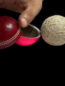 Pelota dura de cuero duradera profesional de alta calidad para Cricket y Match Play rojo blanco rosa Color Schemed Cricket Ball - Product Image 2
