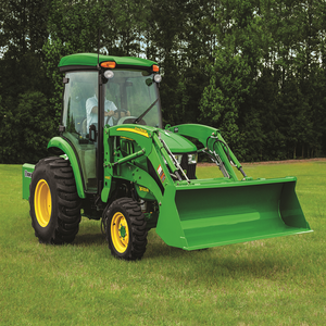 Tracteur John Deeree 3033R avec transmission hydrostatique Acheter maintenant pour un fonctionnement en douceur et des performances agricoles fiables - Product Image 1