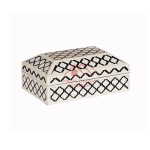 Ensemble de 3 boîtes en bois sculptées à la main, boîtes de rangement avec design sculpté à la main - Product Image 4