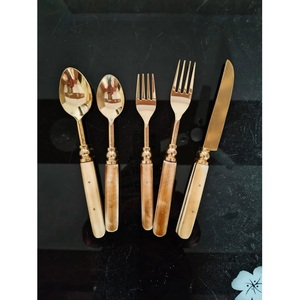 Nouveaux ensembles de couverts en or de luxe avec poignée en os pour hôtel restaurant maison et fêtes de mariage ensembles de couverts en laiton réutilisables - Product Image 1