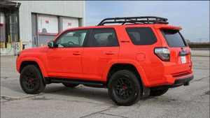 Toyota 4Runner TRD SUV d'occasion à faible kilométrage - Product Image 4