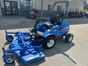 Tracteur de jardin bleu 4 roues motrices avec moteur, facile à utiliser - Product Image 2
