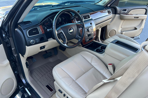 DESCUENTO EN CHEVROLET SILVERADO 2500HD LTZ 2007 USADO, CON VOLANTE A LA IZQUIERDA/DERECHA - Product Image 6