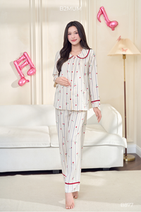 Conjunto de Pijama de Maternidad de Lino Rojo Cereza de Manga Larga B2 MUM B877 con Cuello Peter Pan, Tejido Suave y Transpirable con Estampado de Nubes para Embarazadas - Product Image 5