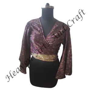 Top corto de seda de verano para mujer con corbata frontal y mangas acampanadas Top indio modesto como regalo para su fiesta informal de manga acampanada de tamaño libre - Product Image 3