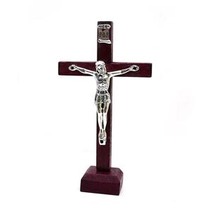 Escultura de crucifijo de pie de San Benito de madera hecha a mano moderna con figura de Jesús de Metal decoración católica regalo de China - Product Image 2