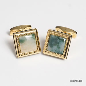 Une paire de boutons de manchette haut de gamme plaqués or 18 carats pour hommes, ornés de pierres précieuses en jadéite Fengshui (MSDAXL006) de la collection Tinh Vu - Product Image 1