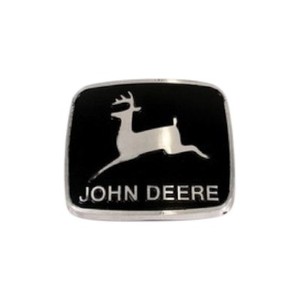 Emblème de calandre avant de tracteur R59991, métal argenté, compatible avec les tracteurs John Deere - Product Image 1