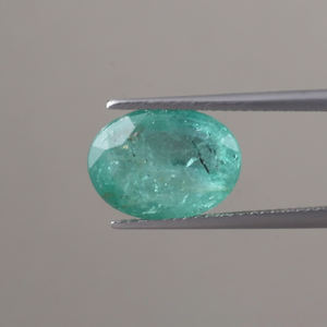 มรกตธรรมชาติรับรองโดย IGI ขายส่งพลอยเม็ดเดี่ยว 5.67 กะรัต รูปทรงวงรี 13x9 มม. สีเขียวพรีเมียม ขัดเงา/เคลือบน้ำมัน 6 มม. - Product Image 1