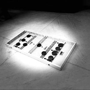 Juego de Ajedrez de escritorio interactivo familiar de gran oferta personalizable juego de ajedrez de catapulta OEM/ODM disponible - Product Image 1